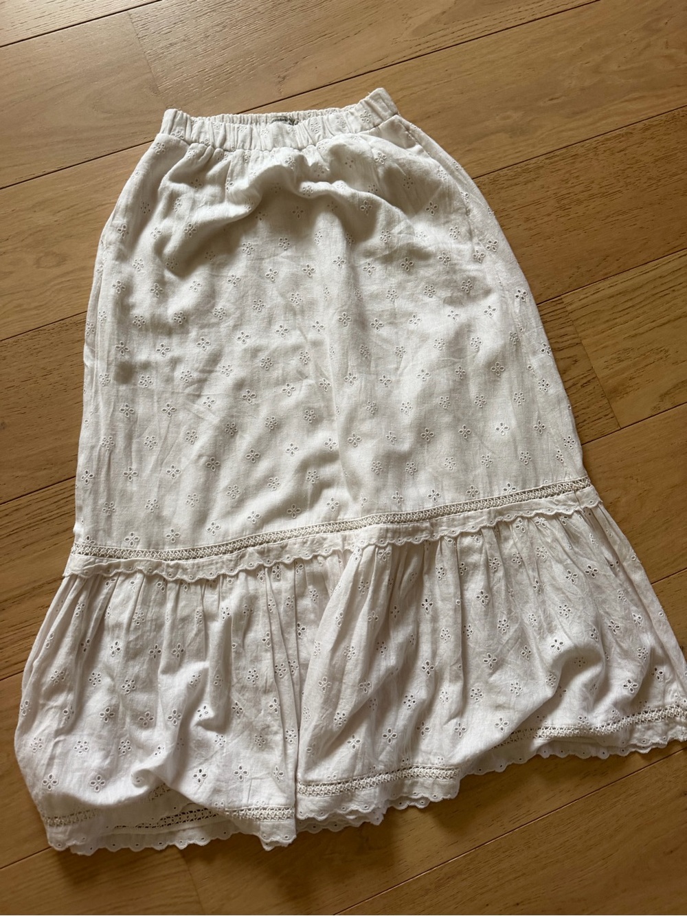Abercrombie white eyelet skirt